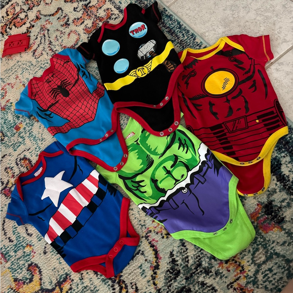 Marvel Superhero Baby onsie Set 3/6 months Spider-Man, hulk, iron men, Thor